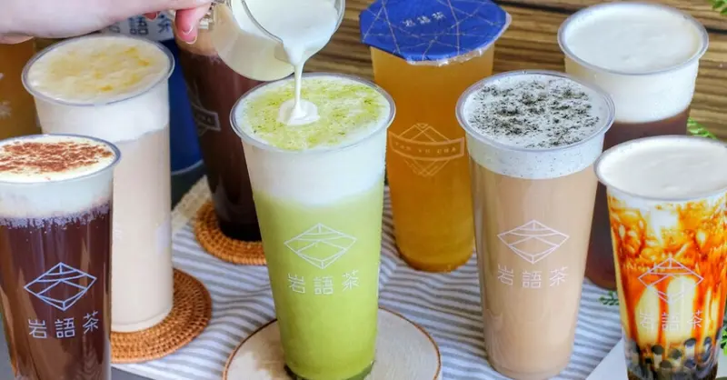 奶蓋控注意！首創黑岩鹽厚奶蓋，爆濃甜點系奶蓋超多口味，指定第2杯半價，外送買五送一