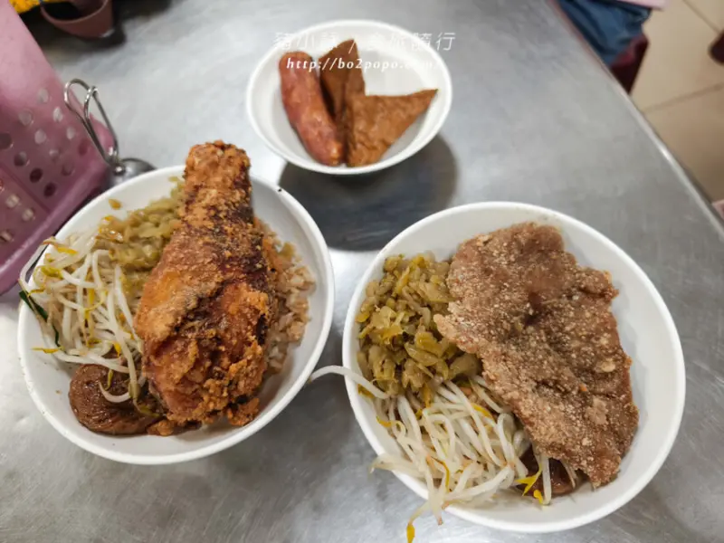 台南。歸仁》蒜頭飯。長榮大學周邊在地古早味美食(近台南高鐵)