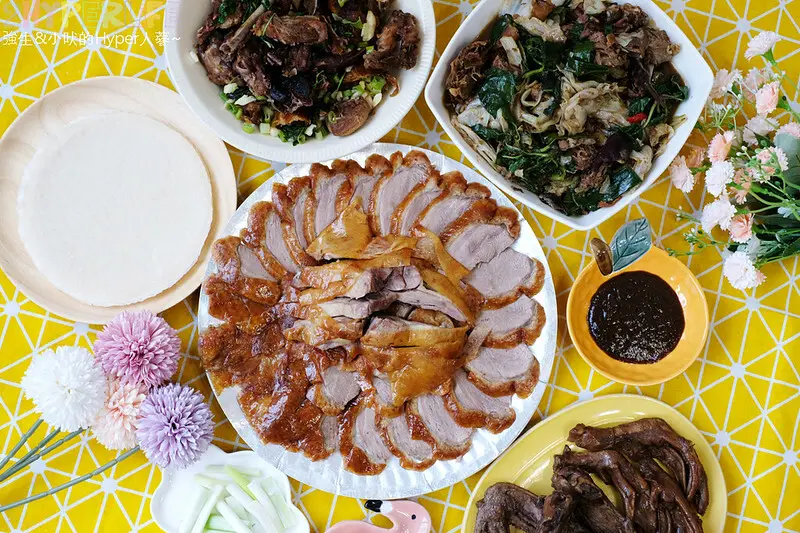 專賣櫻桃鴨脆皮烤鴨，一鴨三吃好過癮，醬爆炒鴨還能加高麗菜好夠味！