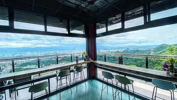 台北森林系秘境咖啡【碧山巖藝文休閒中心】內湖百萬無敵景觀第一排/大片落地窗玻璃屋景觀咖啡/台北不限時隨喜咖啡廳/台北內湖超CHILL咖啡廳