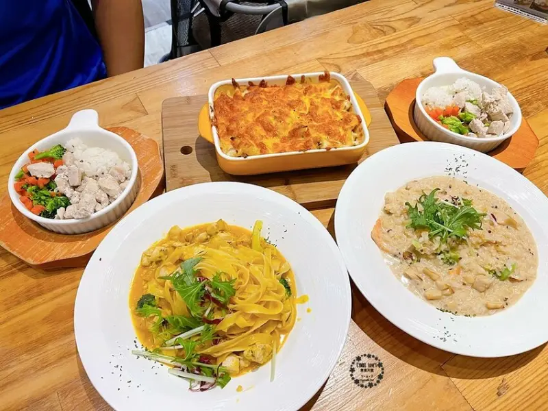 森林小徑-大墩店 ，台中西屯區森林系平價火鍋/早午餐/義大利麵/鬆餅，寵物友善餐廳，寵物餐- Cyndi loves享食天堂