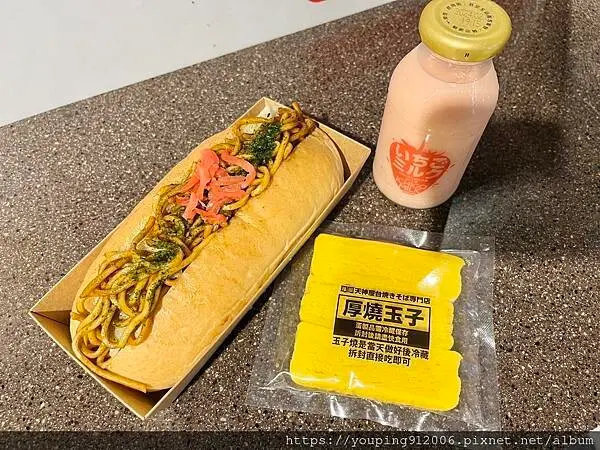 台北市中正區台北中正區｜福岡天神屋台炒麵麵包 台北總店，隱身在巷弄中的日式風味，吃比看起來清爽無負擔，只有外帶也