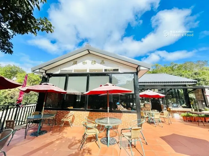 生態、景觀、餐飲與窯烤披薩DIY🍕。農場最高處的咖啡館，九芎湖照咖雅品 @魚兒 x 牽手明太子的「視」界旅行