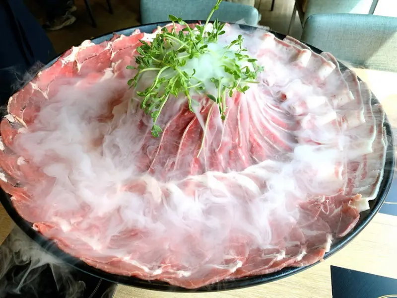 超便宜壽喜燒火鍋吃到飽338元起，超浮誇大肉盤免費送，各種炸物、熟食、冰品、飲料通通吃到飽