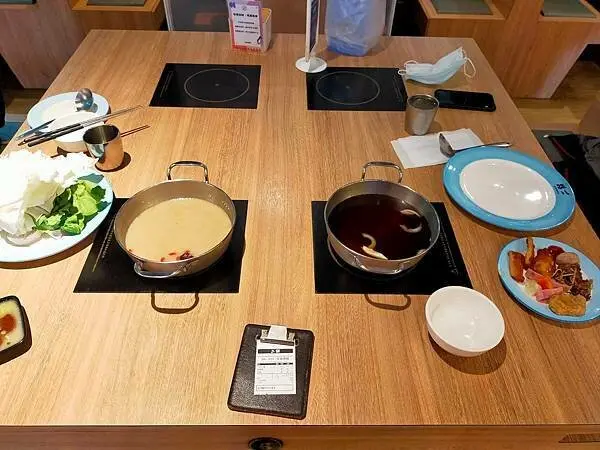 0316結婚27週年~桃園ATT筷食尚~5樓鬥牛士二鍋壽喜燒-吃到飽小火鍋 ~