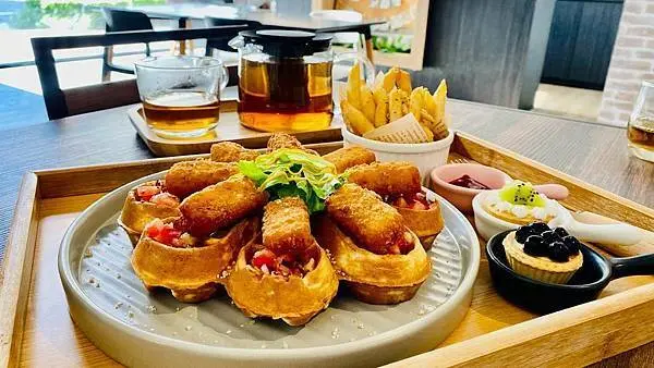 桃園平鎮美食【Waiting for咖啡輕食蛋糕】超療癒瀑布蛋糕/值得等待的美味蛋糕/可愛的角落生物/桃園超夯IG打卡餐廳