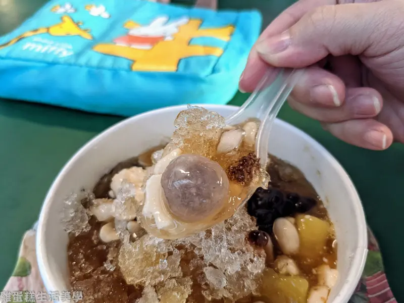 【新竹食記】內灣老街豆花粉圓創始店 - 口感Q彈芋圓，內灣老街必吃甜點