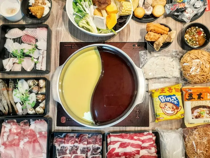 【美食】「食尚吃到飽涮涮鍋 中和旗艦店」299元起，中和吃到飽火鍋推薦、中和聚餐推薦 (附菜單價位)