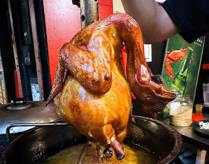 【雞老闆 萬隆店】當月壽星免費送桶仔雞！台北生日餐廳推薦！結合「日式串燒+桶仔雞」文山區居酒屋推薦！