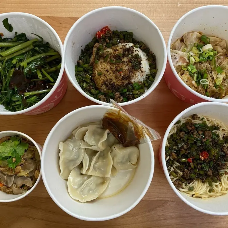 【台北外送美食】KiKi 麵noodle bar，推薦必點蒼蠅頭拌麵