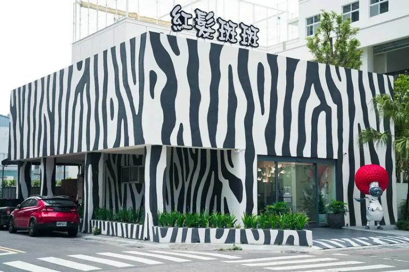 台中市西屯區【台中南屯│美食】紅髮斑斑。搬家啦，台中蝴蝶酥伴手禮專賣店，每天新鮮出爐，酥脆有層次