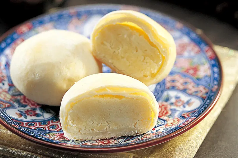 【寶島瘋美食】2023宝泉中秋禮盒．沿襲小月餅精髓‧宝泉蛋黃酥口感層次多變｜官網於8/22-8/31下單，9/12前出貨完成即可享受88折優惠～