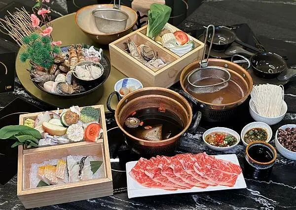 [南京三民美食] Hi-Q褐藻生活館x鱻食 鍋物料理 生態養殖的魚種+小農蔬菜 健康無負擔！#松山區/中崙高中美食