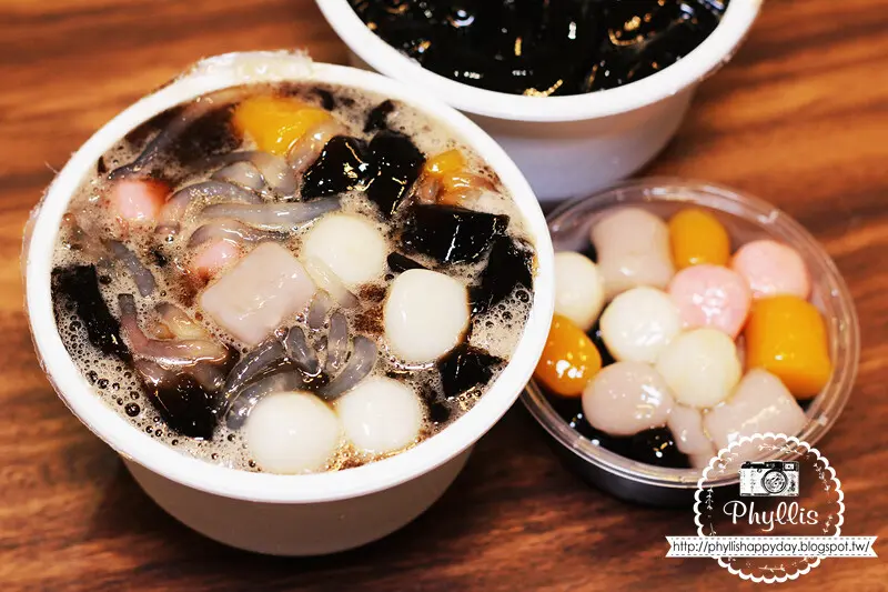 【桃園、龍潭】無敵仙草冰 龍潭許 料多實在 龍潭人大推在地美食 平價 龍潭冰店 超滑嫩仙草冰 @ 相片中的菲莉絲