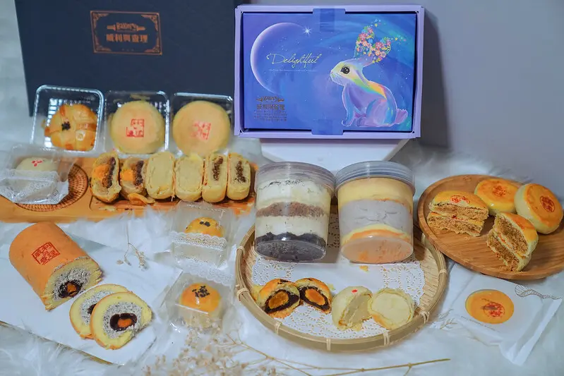 【台中北屯｜美食】威利與查理手作烘焙坊。中秋節禮盒推薦，紫色綵兔好夢幻，創意麻辣口味糕餅，冰乳捲口感