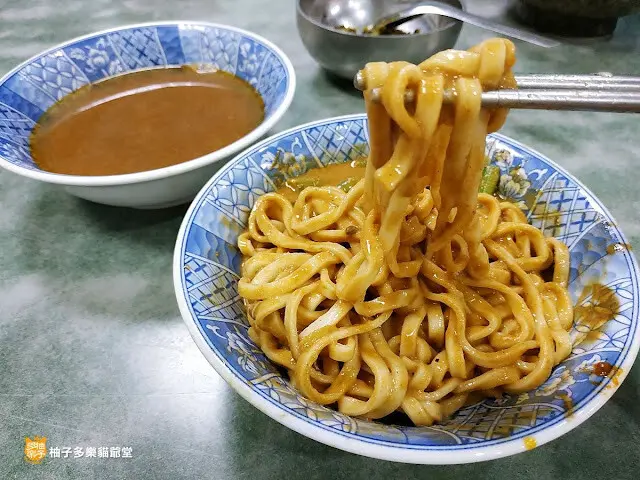▲捷運古亭站美食：老王紅燒牛肉麵 /柚子多樂貓奴大嬸 提柚子多樂貓奴大嬸供、WalkerLand窩客島整理