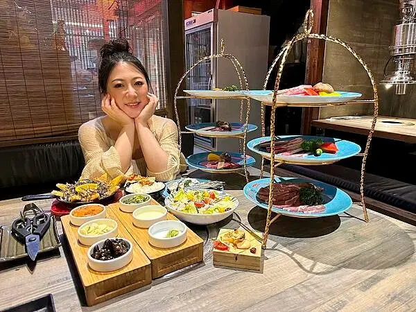 新竹竹北│響燒肉-​​​​​​​冷藏牛肉燒烤專門店：好響樂雙人套餐，一次吃到頂級燒肉六重奏，重頭到尾都令人驚豔的味覺饗宴 │【和牛專門店】【附菜單】