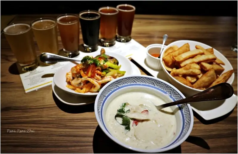 [台北中正]Jolly手工釀啤酒泰食餐廳(衡陽店)|將「酸」與「辣」及「東南亞貫用的辛香料」重新演繹的泰食餐廳