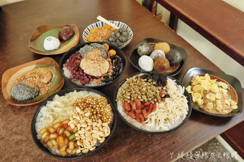 當日現點現做包餡麻糬一顆15元，燒麻糬一份30元！苗栗頭份美食推薦瑞盛客家米食 - ㄚ綾綾單眼皮大眼睛