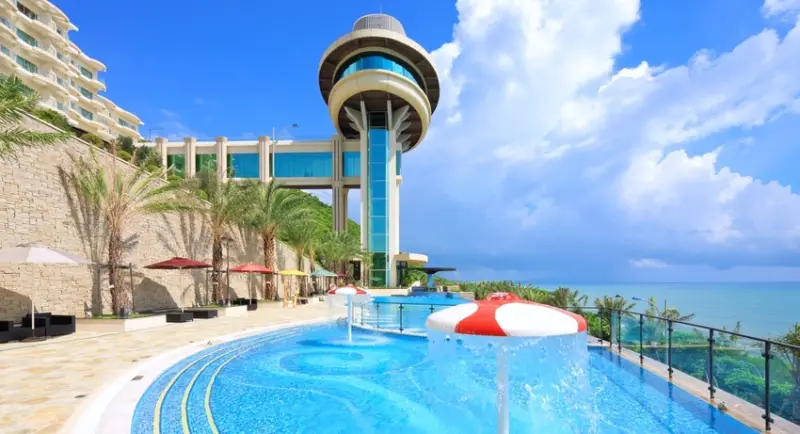 屏東住宿》墾丁H會館-H Resort~海天一色的無邊際泳池，絕美夕陽一生難忘