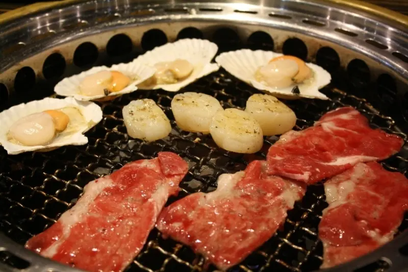 【新北樹林美食】好客炭火海鮮燒肉 | 天使紅蝦、和牛、COLD STONE酷聖石多樣高級食材無限續點吃到飽