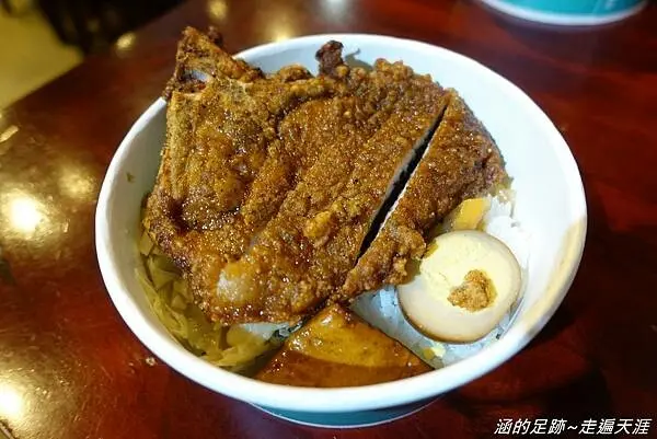 [鶯歌美食] 厚道飲食店 (旗艦店) ~ 超人氣古早味排骨飯、雞腿飯，鶯歌老街必吃美食