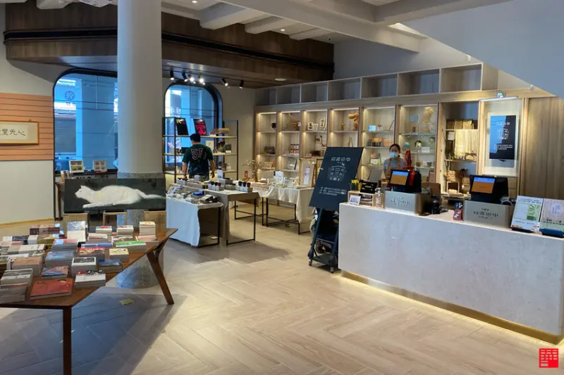 台中美食／文學裡的味道！朝聖中區百年歷史中央書局～三款必吃的作家美食