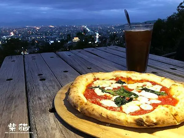 【宜蘭】空ㄟ農場｜礁溪百萬夜景·約會景觀餐廳·預約接駁｜柴貓趴趴走