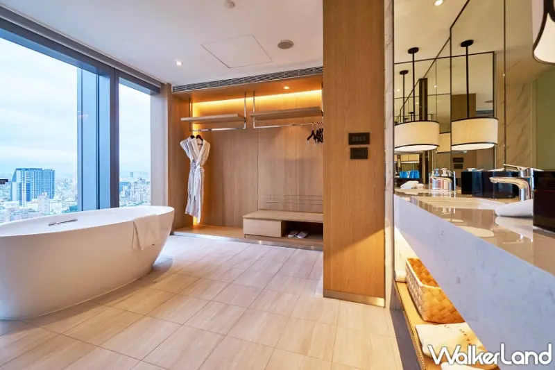 ▲台北達大飯店響應普發萬元,推出豪華套房買一送一專案