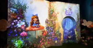 愛麗絲沈浸式展覽！台北愛麗絲展12大沈浸式展區，白兔屋、紅心宮殿神還原。