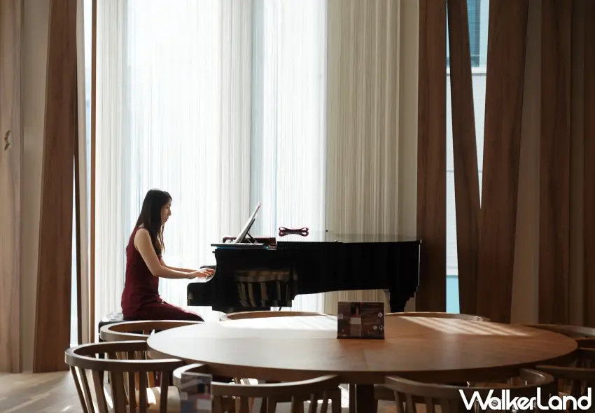 ▲Hotel GrandBach Sendai大廳定時會有鋼琴演奏。（攝影：楊婷雅）
