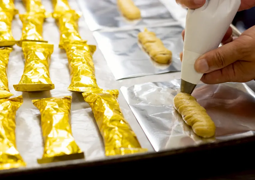 ▲▲京都必買伴手禮！和栗專門 紗織 栗子控不能錯過，丹波栗子奶油蛋糕 限定登場。