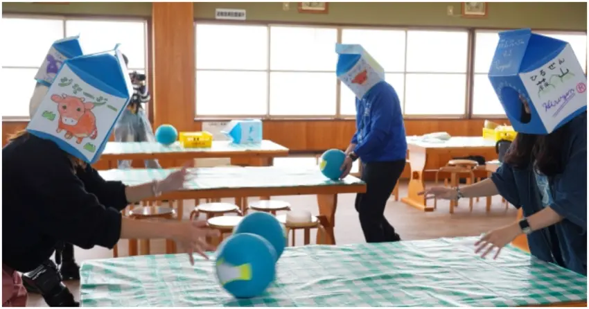 親子岡山旅遊必玩！蒜山高原中心冰淇淋DIY，品味蒜山牛乳濃郁風味。