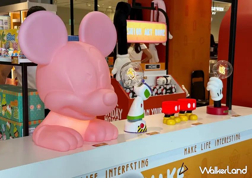 ▲SUNDAY HOME × 迪士尼聯名快閃店！米奇小台燈、收納凳必收家具在松菸誠品生活1樓。(攝影：鄭亦庭)