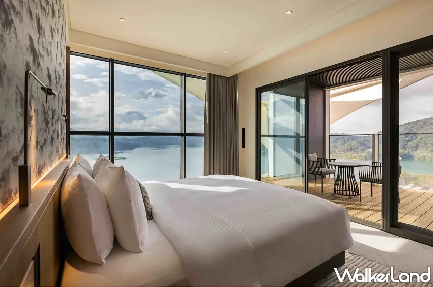 ▲星空電影院住房專案 尊榮湖景客房加價升等套房,並贈送星空電影院電影票