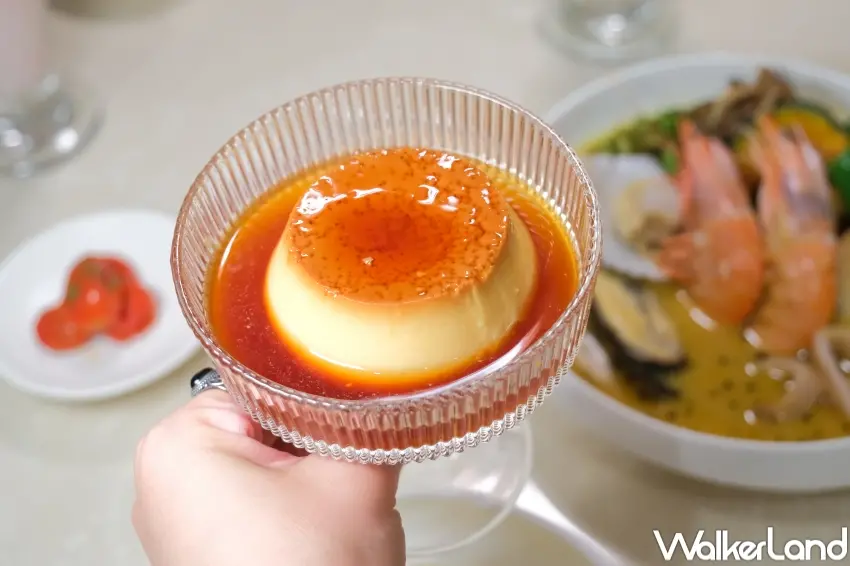 ▲SOUP CURRY KING甜點推出焦糖布丁,還有Double V聯名冰淇淋。(攝影:張人尹)