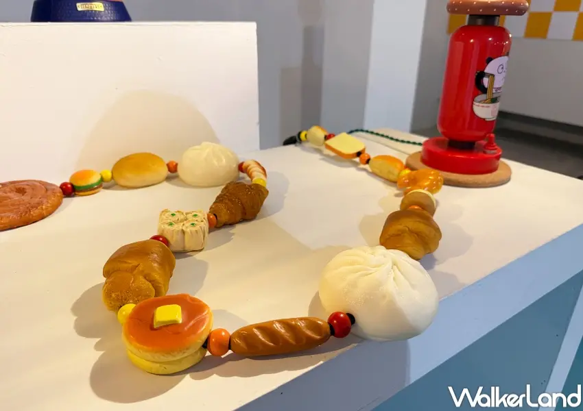 ▲台北免費展覽將延長線打造成超吸睛的可頌、鬆餅、餃子造型。(攝影:鄭亦庭)