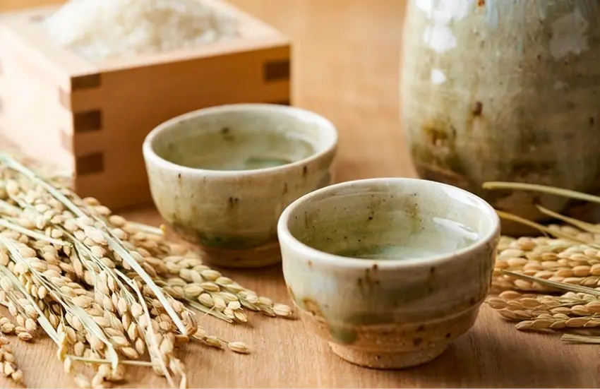 ▲交誼廳在早中晚提供不同的甜點自助吧。