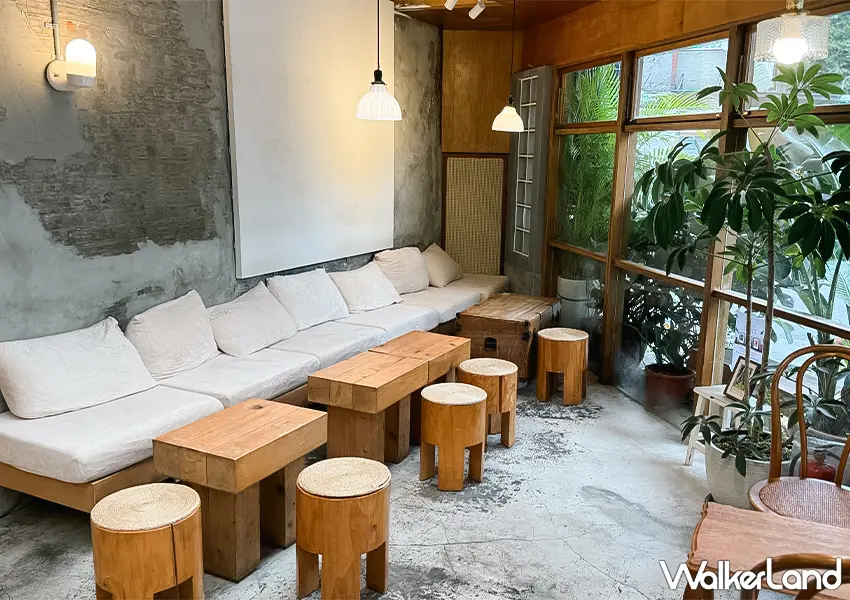 ▲大巨蛋咖啡廳推薦！Annyoung Cafe 你好咖啡 一秒到首爾街頭，營業到晚上11點、菜單蜂蜜海苔年糕必點。