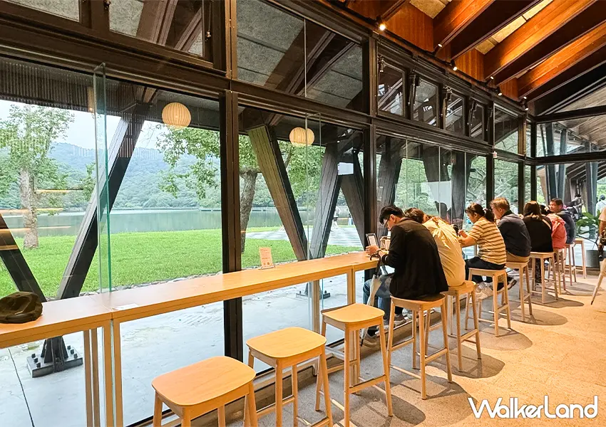 ▲宜蘭龍潭湖咖啡廳推薦!Herbelle Tea 湖畔茶屋新開幕,湖景第一排視野、低消80元超親民。