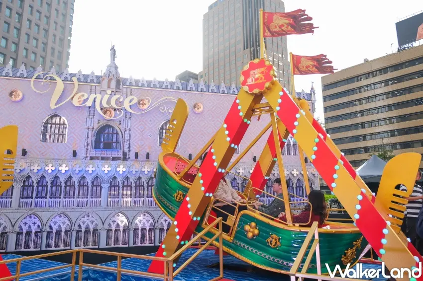 ▲憑統消費發票或掃描QR Code，可免費乘坐「奇幻貢多拉」一次。（攝影：張人尹）