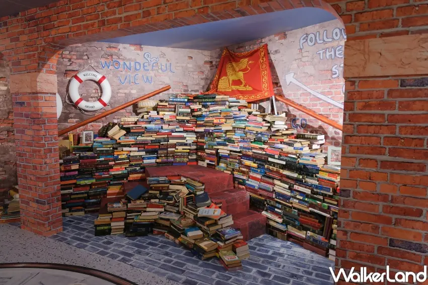 ▲統一時代百貨4F必拍沈船書店，神還原威尼斯人氣景點。（攝影：張人尹）