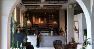 礁溪美食餐廳5間推薦！海鮮餐廳吃這間、爐端燒香魚必點，森林系餐廳、摩洛哥風庭院超好拍。