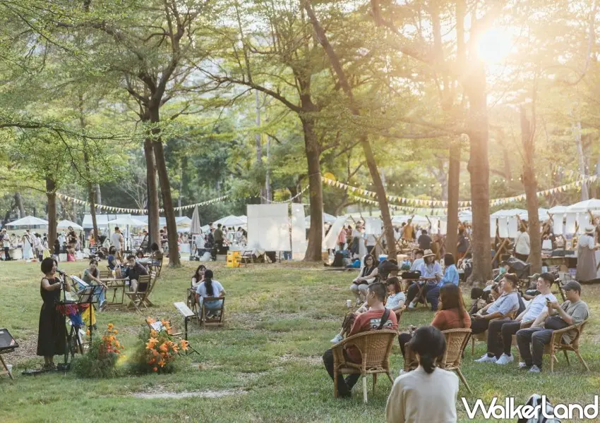 ▲台北捷運出站就逛市集!文青最愛「島國禮作岸北篇」現場還有音樂表演。
