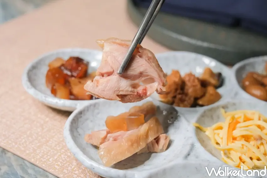 ▲參拾尋味主廚獨家小菜六品,包含滷牛筋、烤麩、醉雞、海蜇皮、豆乾絲、花生等。(攝影:張人尹)