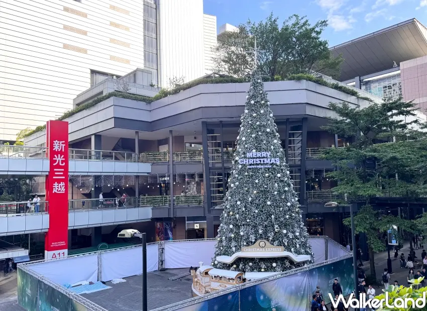 ▲2025年度聖誕樹主題為「Christmas Express 耶誕幸福傳遞中」。（攝影：張人尹）