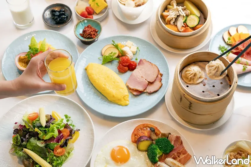 ▲高雄日航酒店週年慶同步響應政府「普發一萬元」政策，推出限時住房優惠「一泊滿食」，專案含翌日自助式早餐兩客