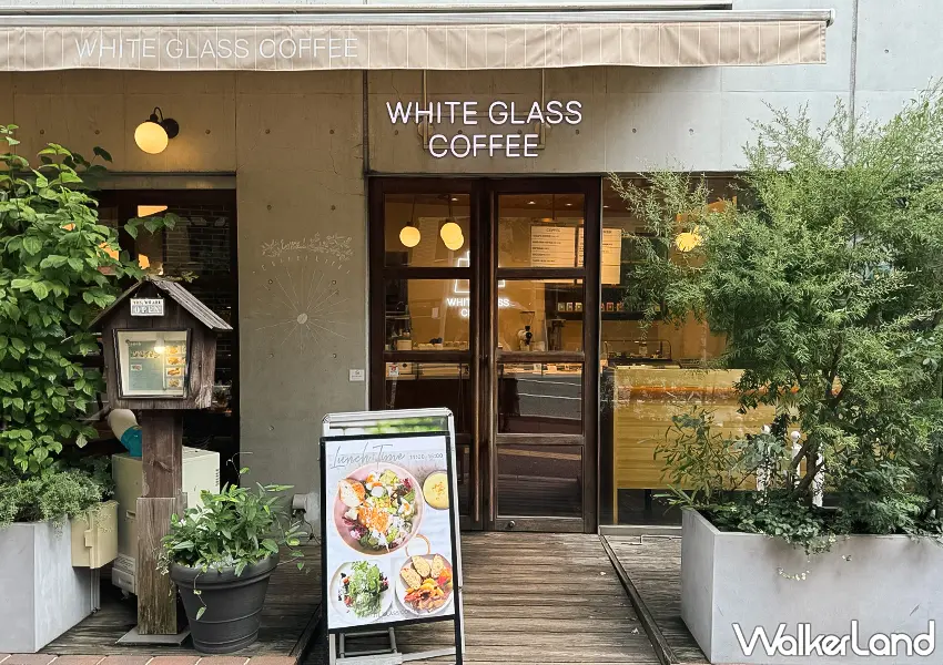 ▲福岡美食咖啡廳推薦!White Glass Coffee 飛碟提拉米蘇爆紅,博多車站步行可達、早上8點營業。