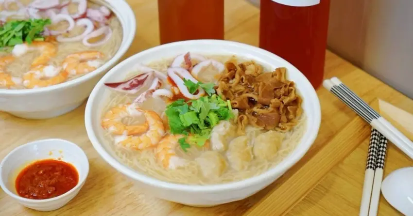 台中麵線也能這麼狂！自由配料+老母雞湯麵線，海陸雙重享受一次滿足！！