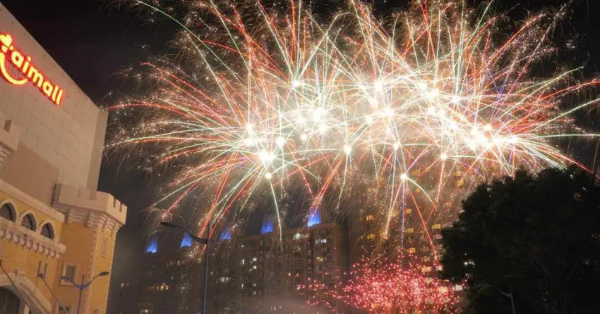 桃園聖誕煙火市集先衝！台茂粉紅聖誕登場，7大打卡點要拍。